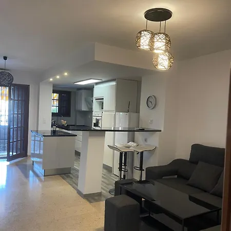 Comfortable In An Elite Area With A Beautiful Veranda Διαμέρισμα Port Saplaya