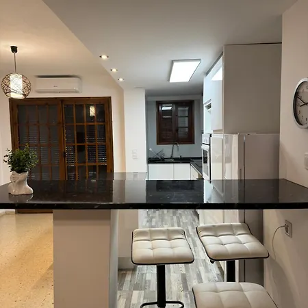 Comfortable In An Elite Area With A Beautiful Veranda Διαμέρισμα